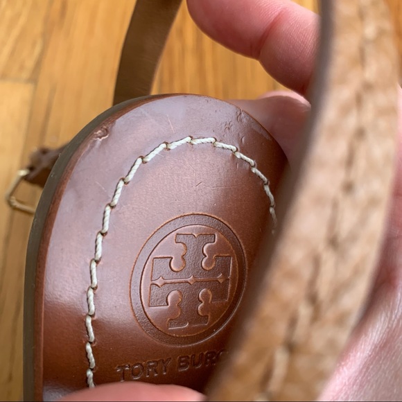 Tory Burch Gold Leather Gladiator Chandler Flat Sandal - Picture 9 of 14
